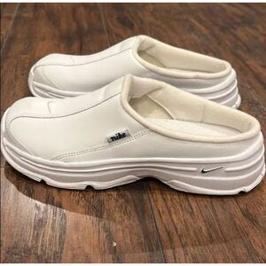 Nike Afterparty II White Leather Slip On Mules - Rare 2007 Vintage - Women's 9